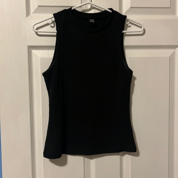 Top - Picture 1 of 4